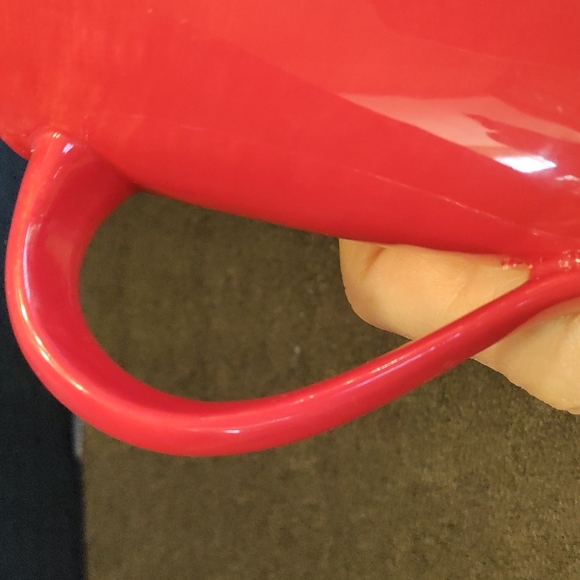 Hallmark heart "hugs & kisses" mug - Picture 10 of 15